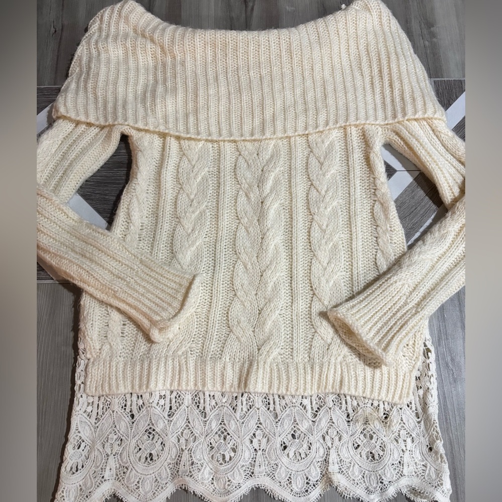 Women’s sweater